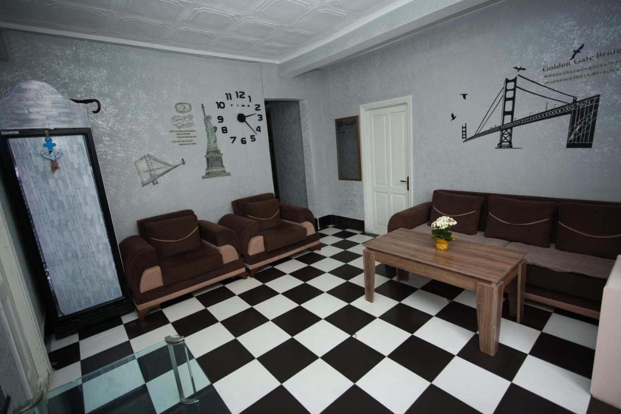Hostel California Batumi Kültér fotó